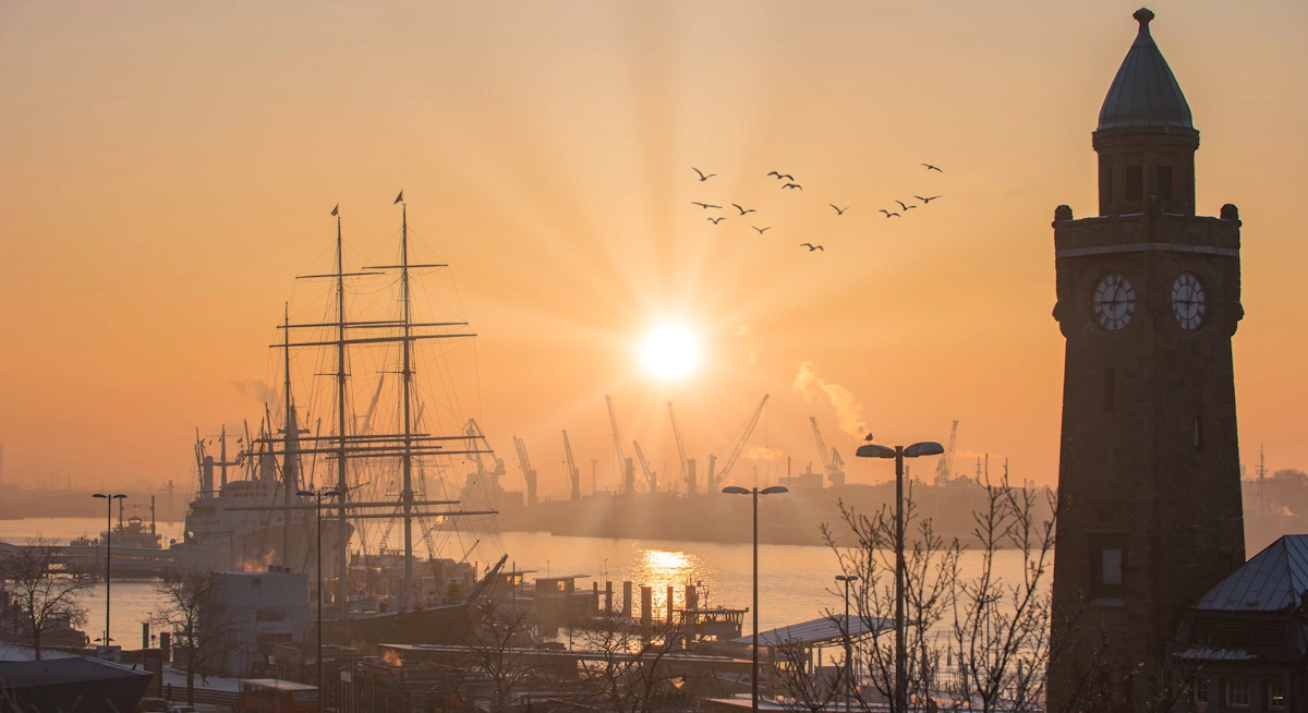 Hafen Hamburg (c) AdobeStock_432236782 1200x600